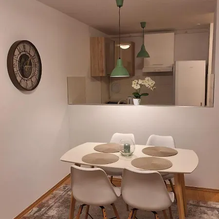 Apartman Lory, Zagreb, Downtown, With Own Parking In The Garage Exterior photo