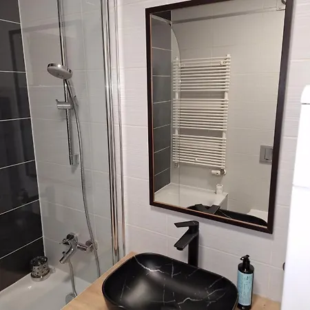 Apartman Lory, Zagreb, Downtown, With Own Parking In The Garage Exterior photo