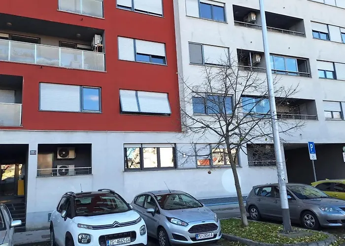 Apartman Lory, Zagreb, Downtown, With Own Parking In The Garage