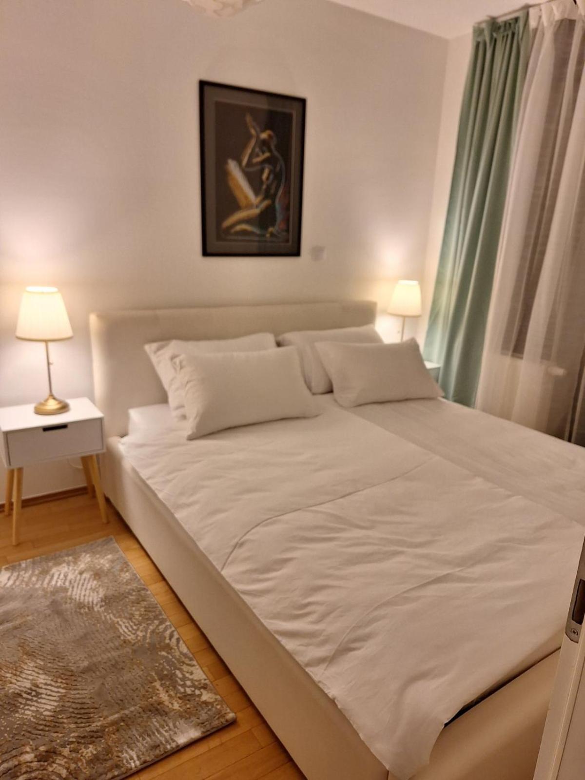 Apartment Lory, Zagreb, Downtown, With Own Parking In The Garage *