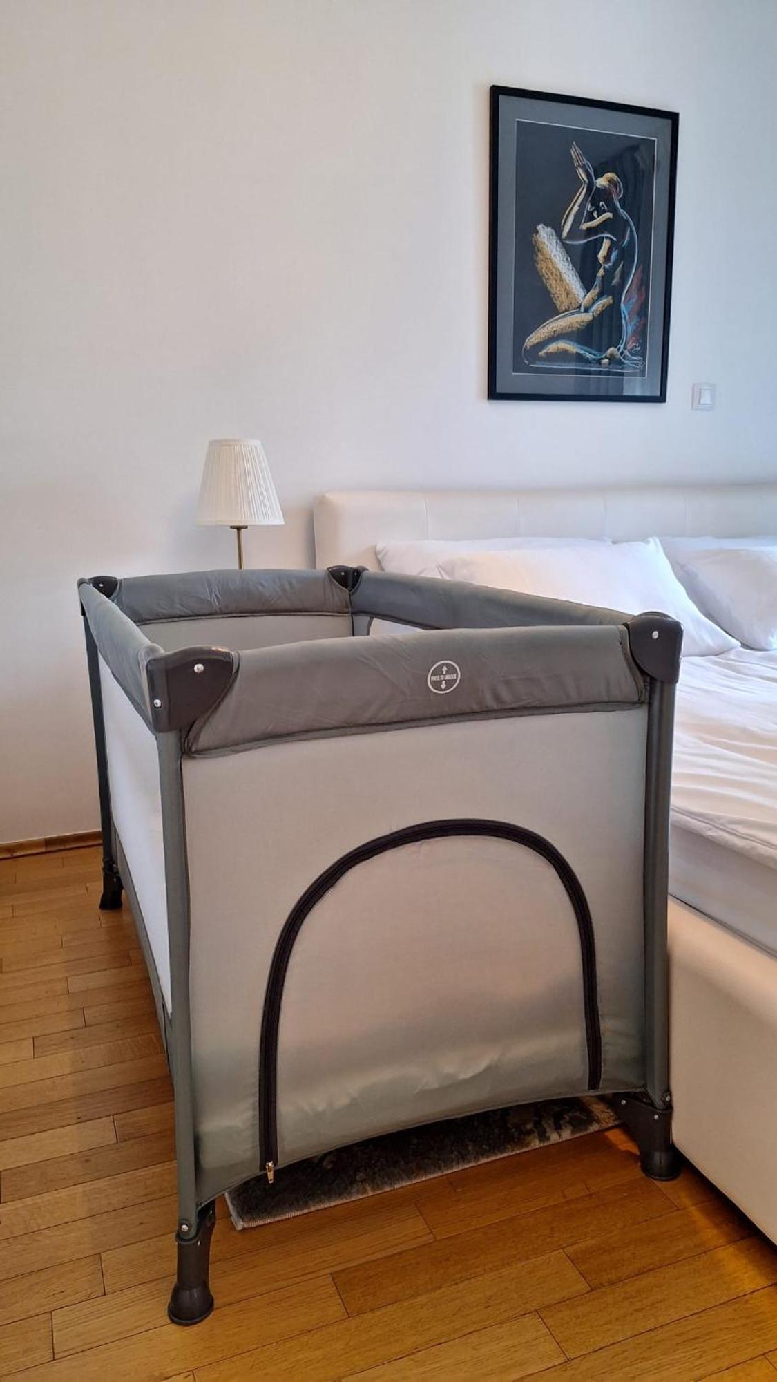 Apartment Lory, Zagreb, Downtown, With Own Parking In The Garage Zagreb