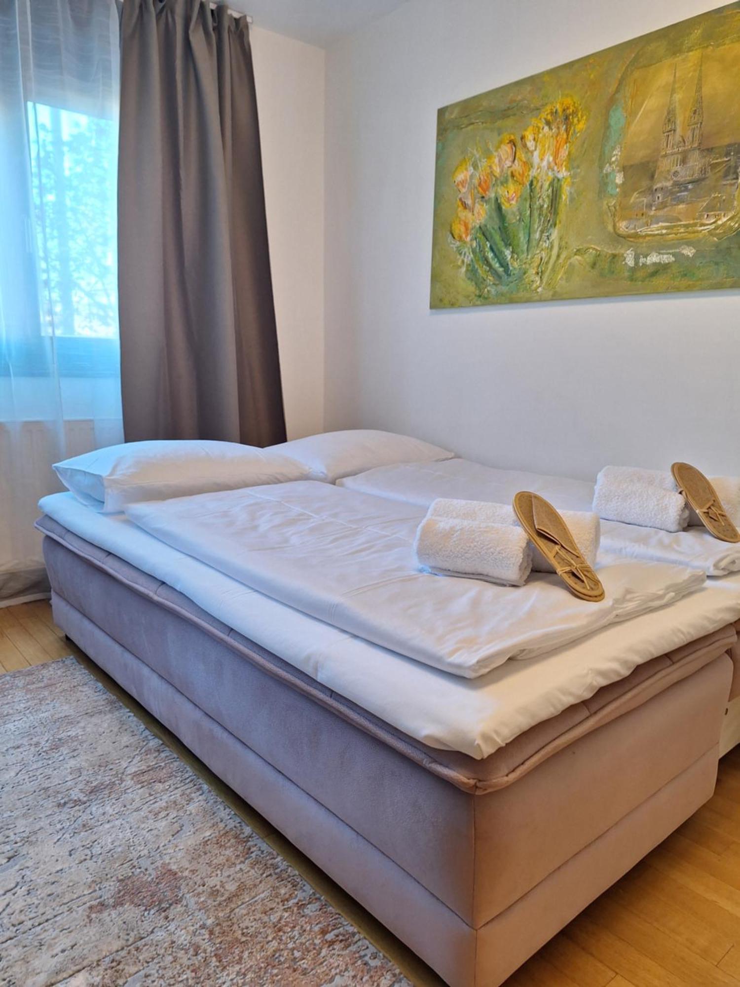 Apartment Lory, Zagreb, Downtown, With Own Parking In The Garage Zagreb