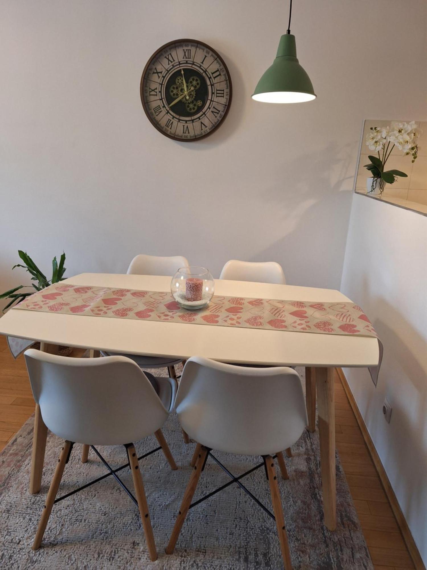 Apartment Lory, Zagreb, Downtown, With Own Parking In The Garage